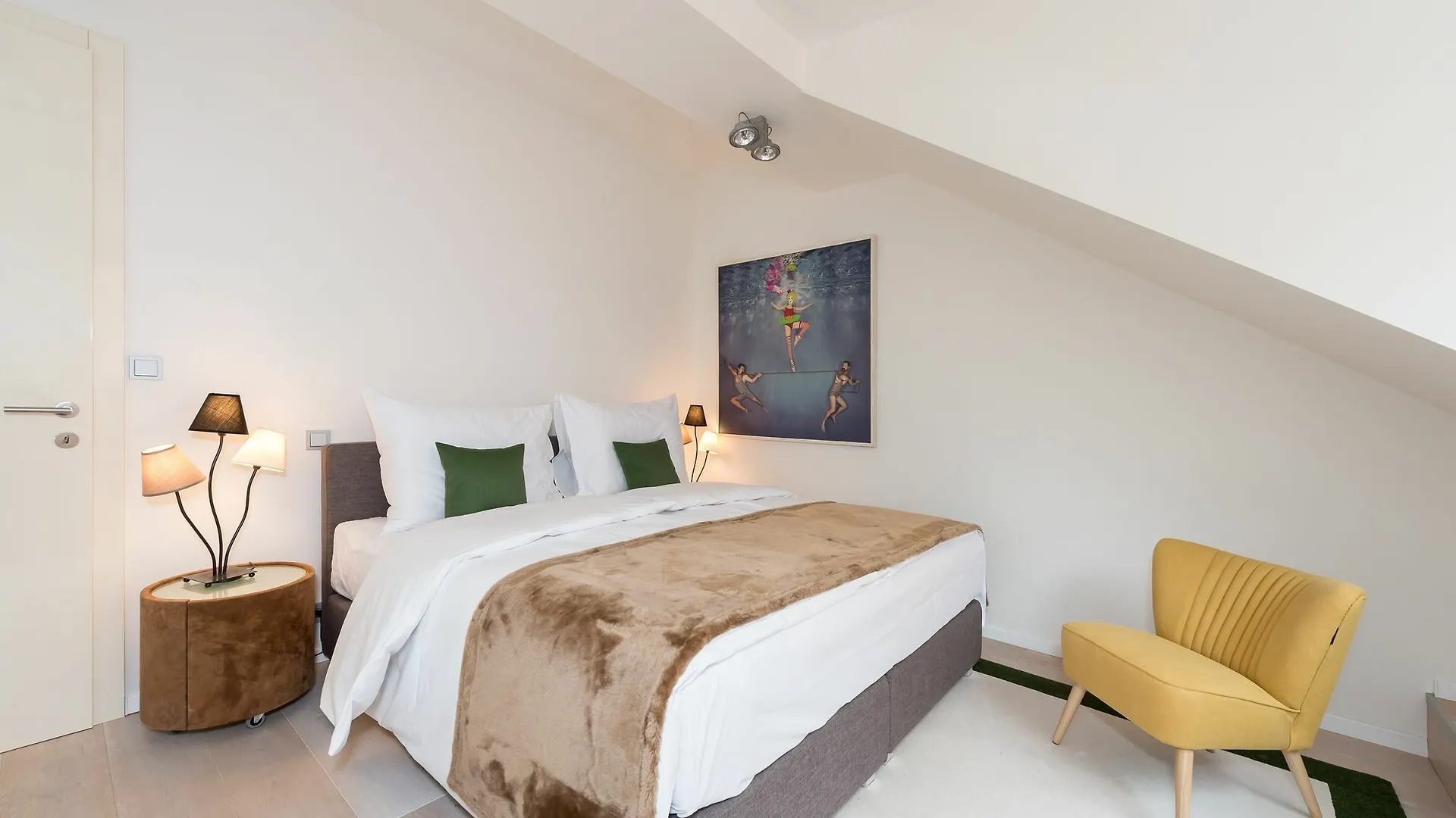Empirent Apartments City Center Prague 0*,