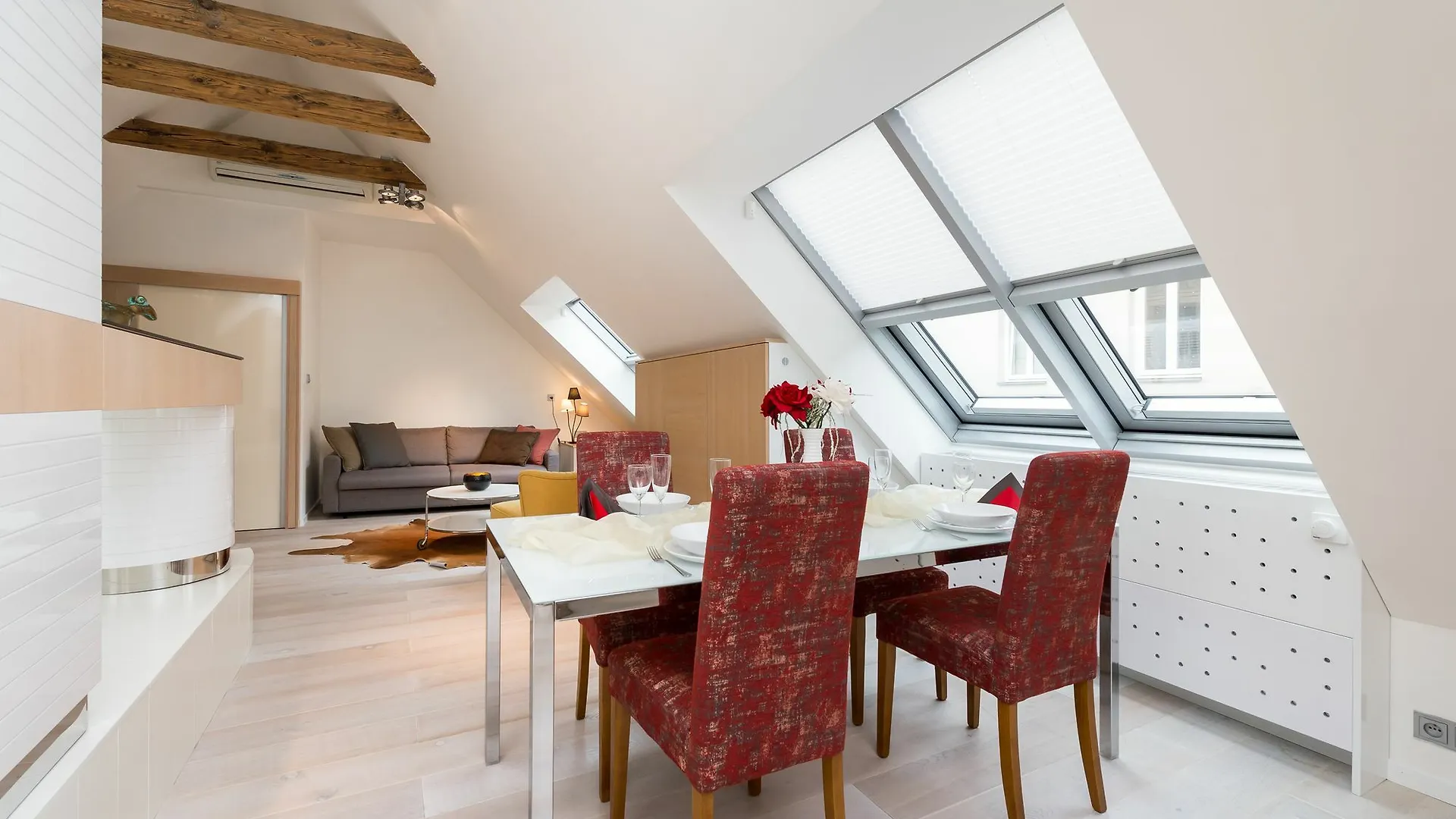 Empirent Apartments City Center Prague 0*,